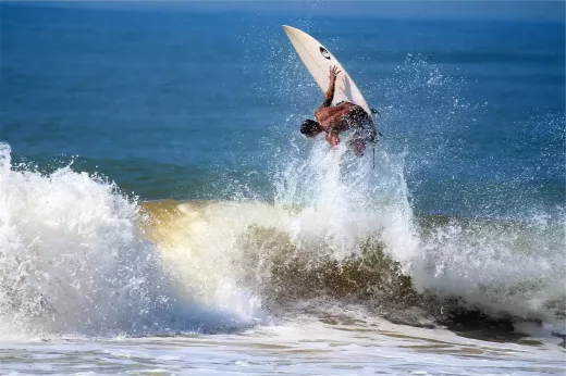 Leve o seu surf para o próximo nível: escolhendo a prancha certa para você